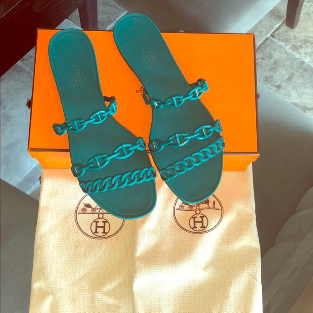 HERMÈS sandals